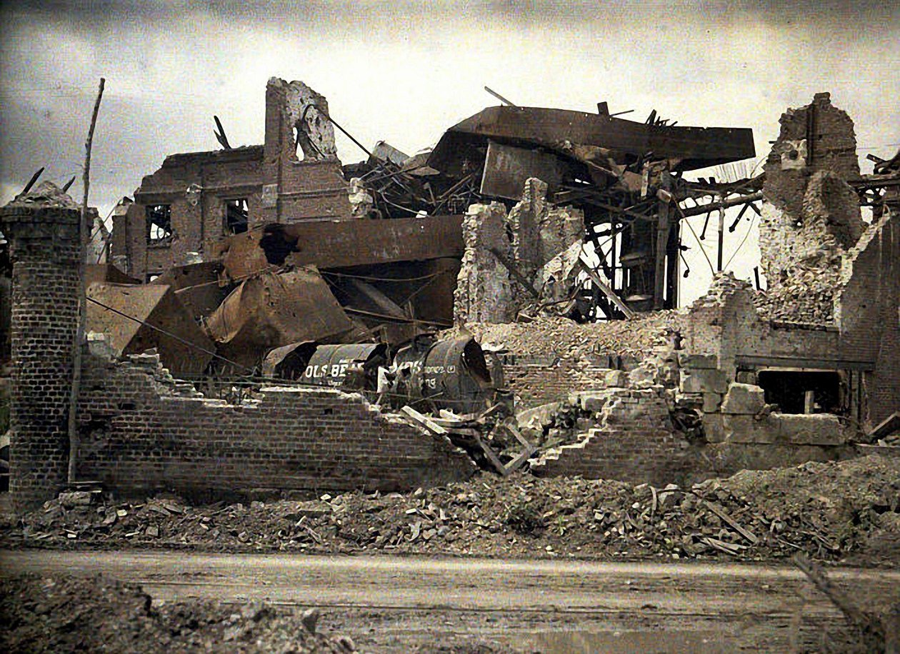 Romok, Aisne, Franciaország, 1917 (autokróm) alkotó: Fernand Cuville