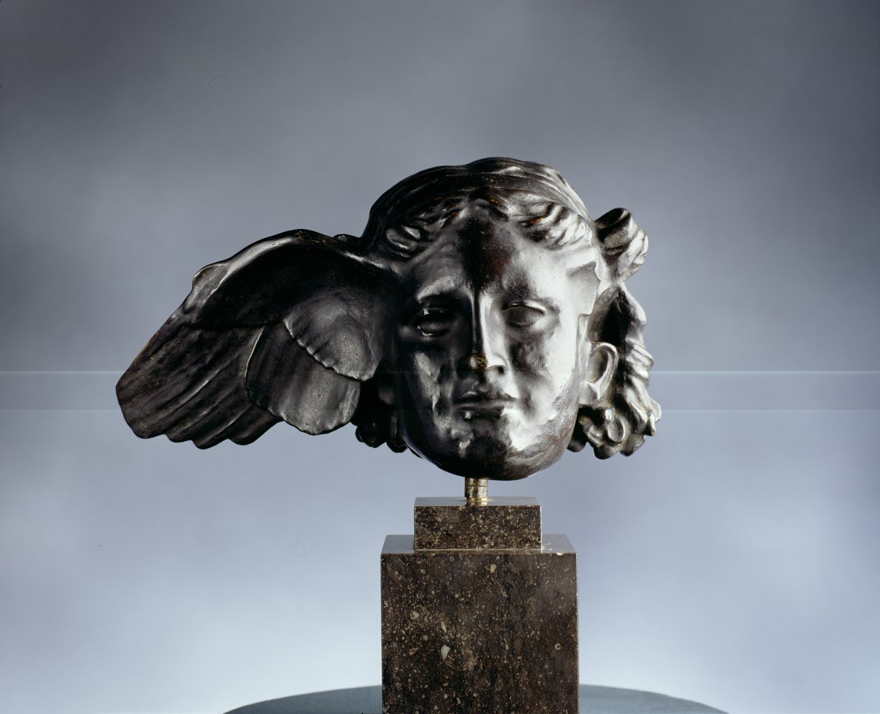 A Hypnos vezetője alkotó: Fernand Khnopff