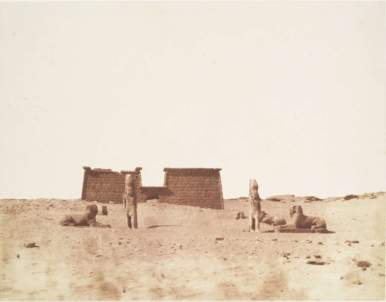 Sébôuah, Általános nézet a templomról, 1851. alkotó: Félix Teynard