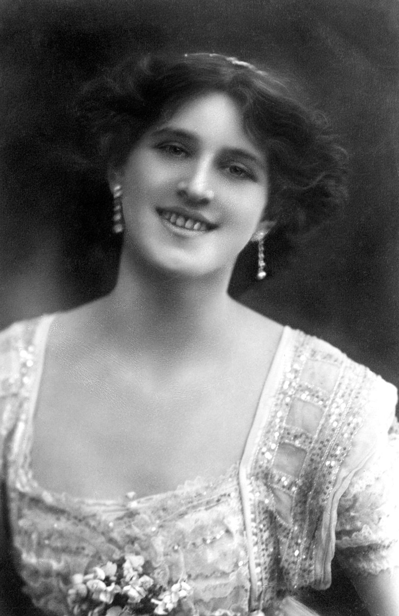 Zena Dare 1887-1975, angol színésznő, 1908. alkotó: Foulsham and Banfield