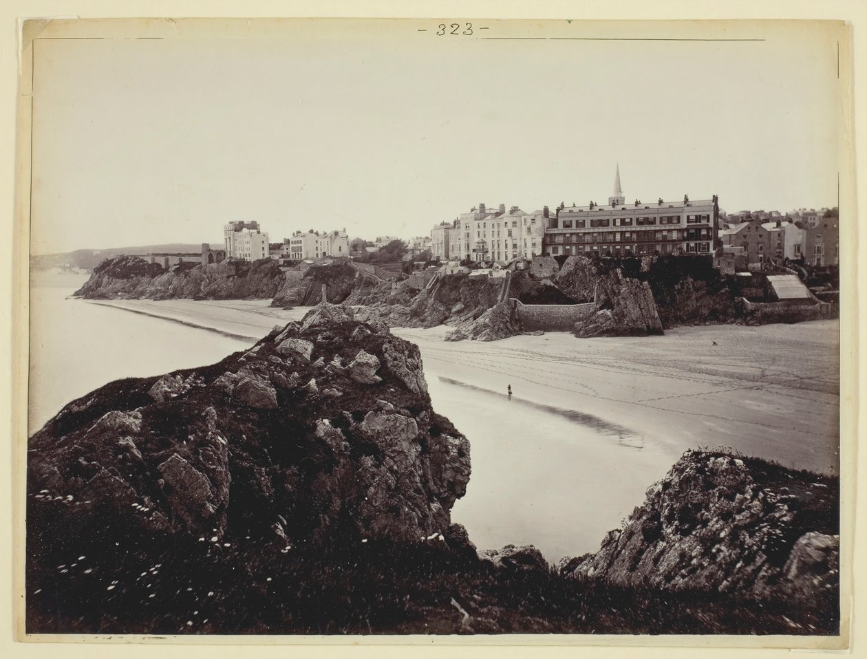 Untitled [South Sands, Tenby, Wales], 186094. alkotó: Francis Bedford