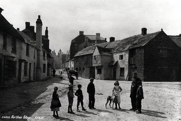 Northam Village, 1890 alkotó: Francis Frith