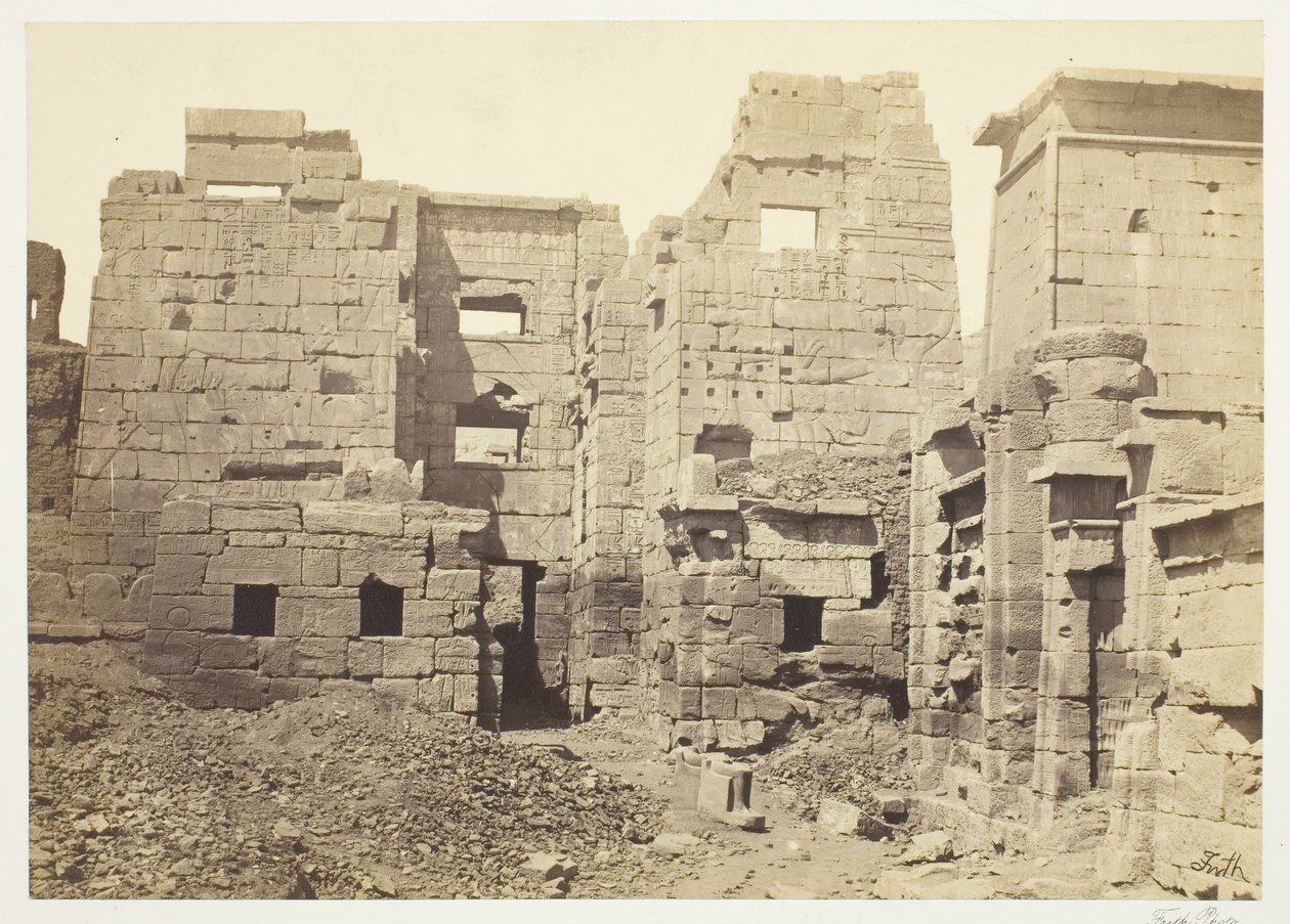 A Templompalota, Medinet-Haboo, c. 1857. alkotó: Francis Frith