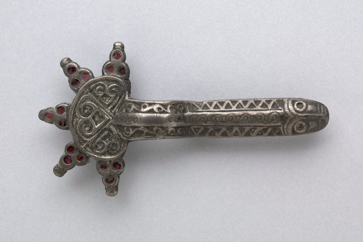 Fibula, 500-as évek alkotó: Frankish School