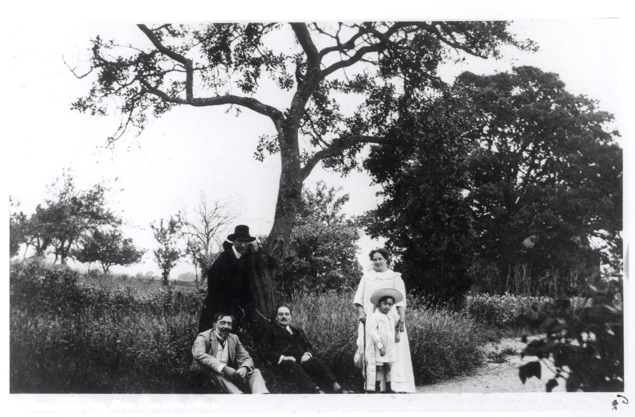 Andre Gide (1869-1951) Joseph Conrad (1857-1924) Valery Larbaud (1881-1957) és Madame Conrad, 1911 alkotó: French Photographer