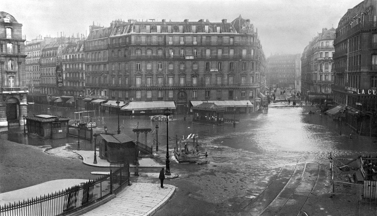 Árvíz a Saint-Lazare állomás előtt, Place de Rome, Párizs, 1910. január alkotó: French Photographer