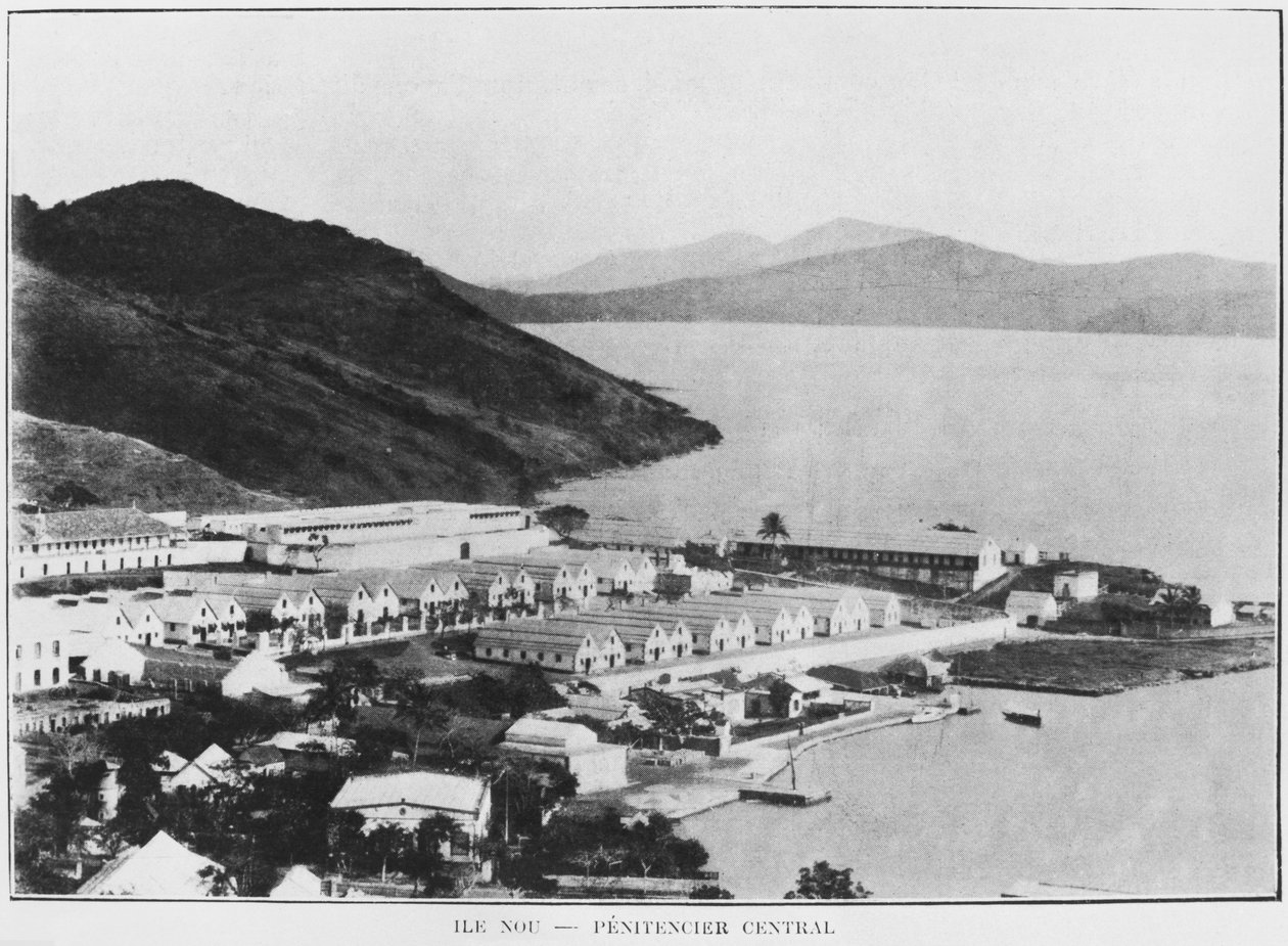 Új-Kaledónia, Nou-sziget, a központi börtön, a La Depeche Coloniale-ból, 1903 alkotó: French Photographer