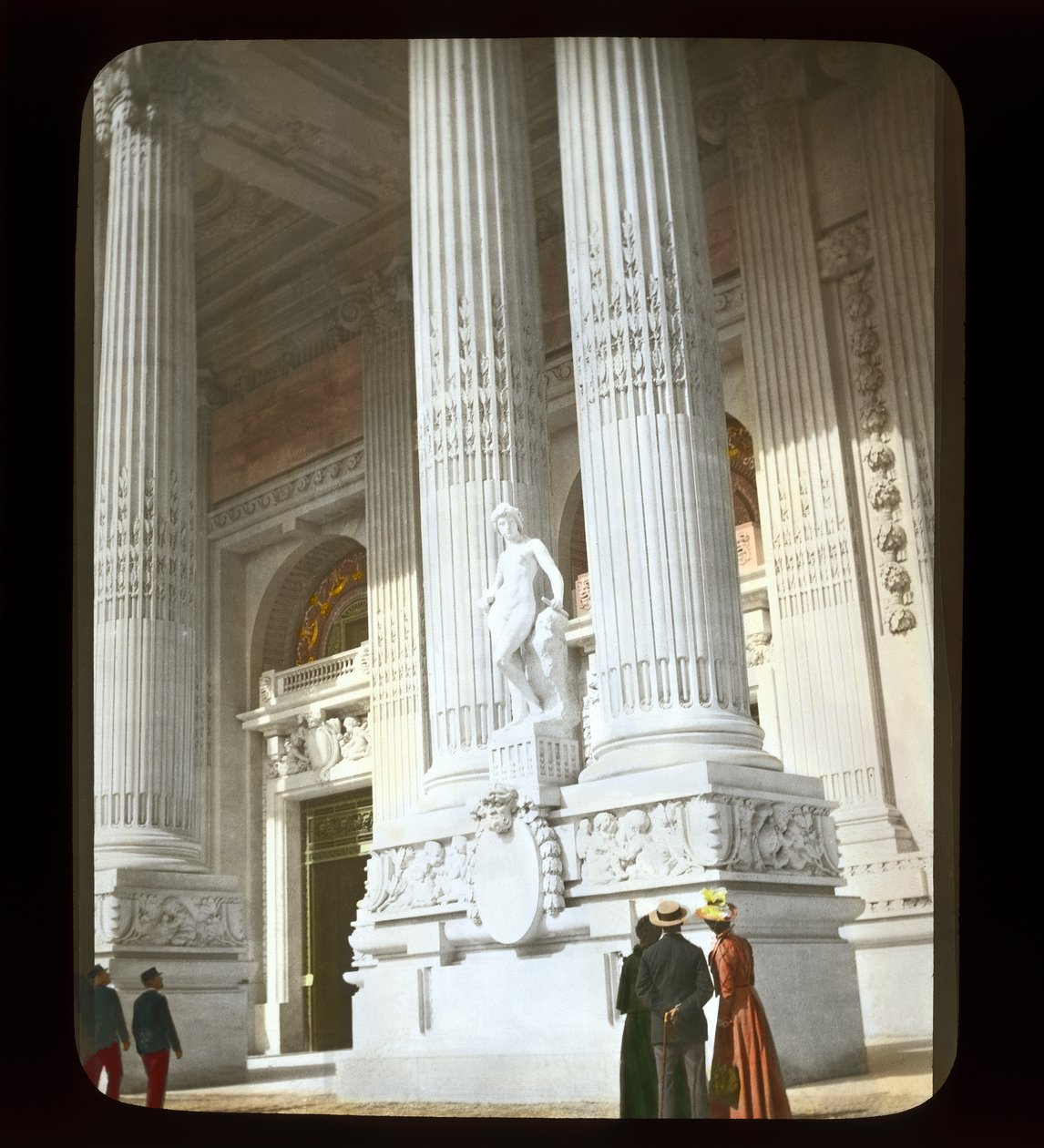 Párizsi kiállítás: Grand Palais, 1900 (lámpás csúszda) alkotó: French Photographer