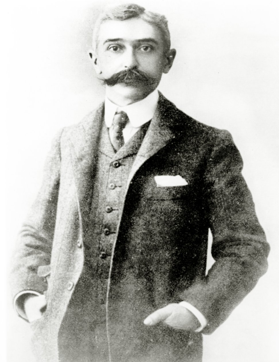 Pierre de Coubertin, 1915 alkotó: French Photographer