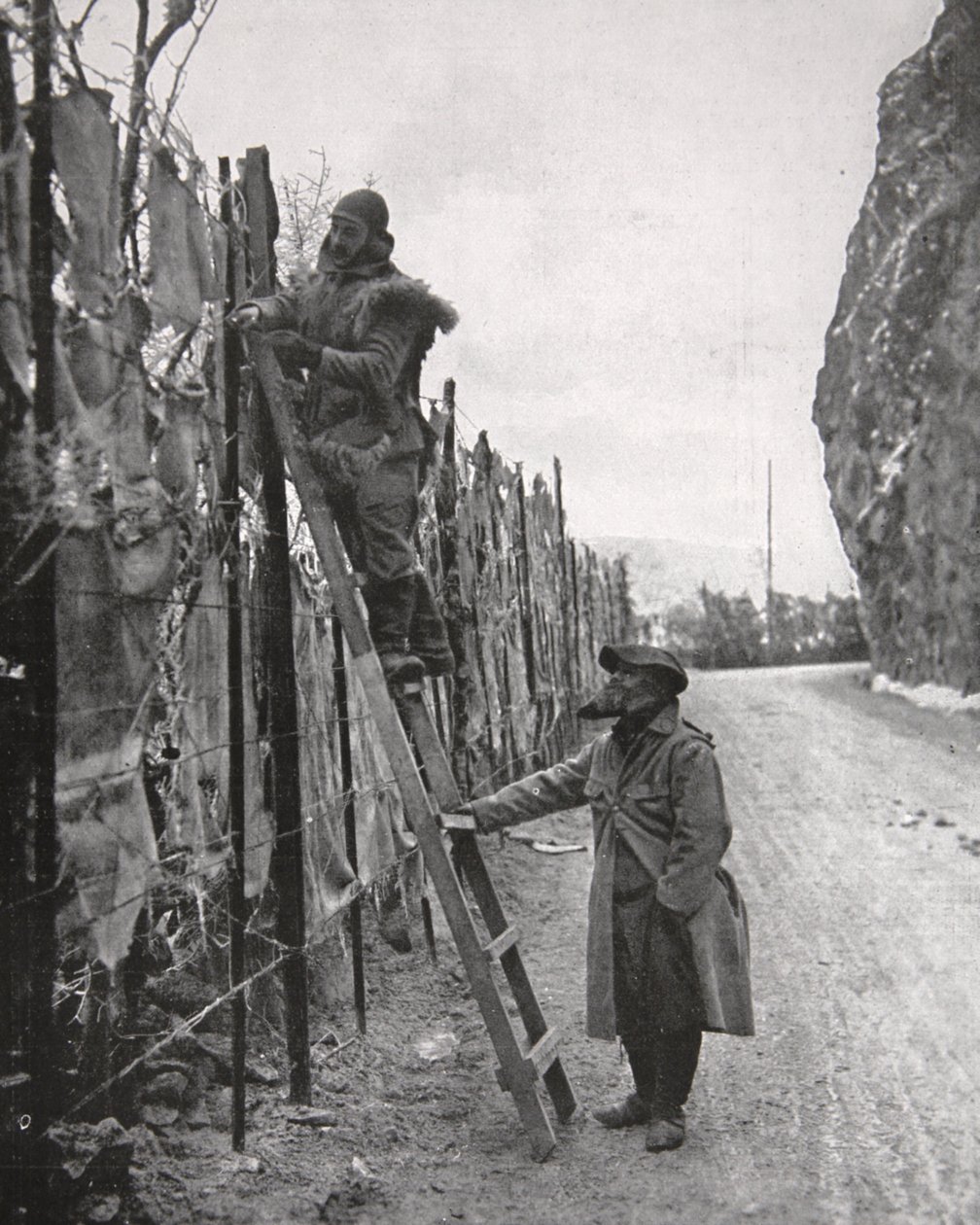 Az álcázás gyengéd művészete a Vogézekben, illusztráció a The Illustrated War Newsból, 1917. március 14. (szépia fotó) alkotó: French Photographer