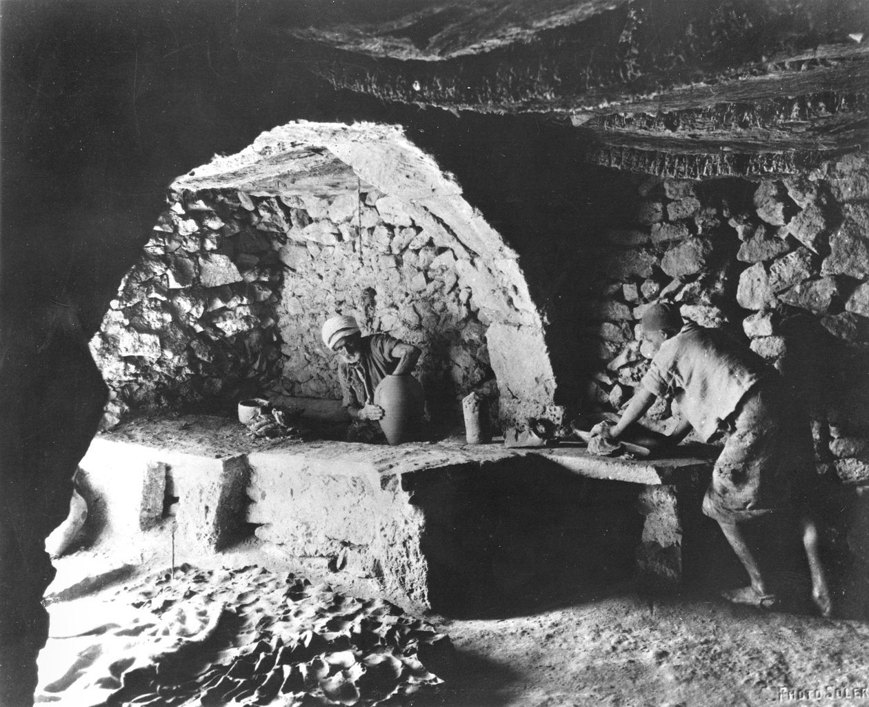 Tunéziai Potter, Djerba-sziget, 1900 körül alkotó: French Photographer