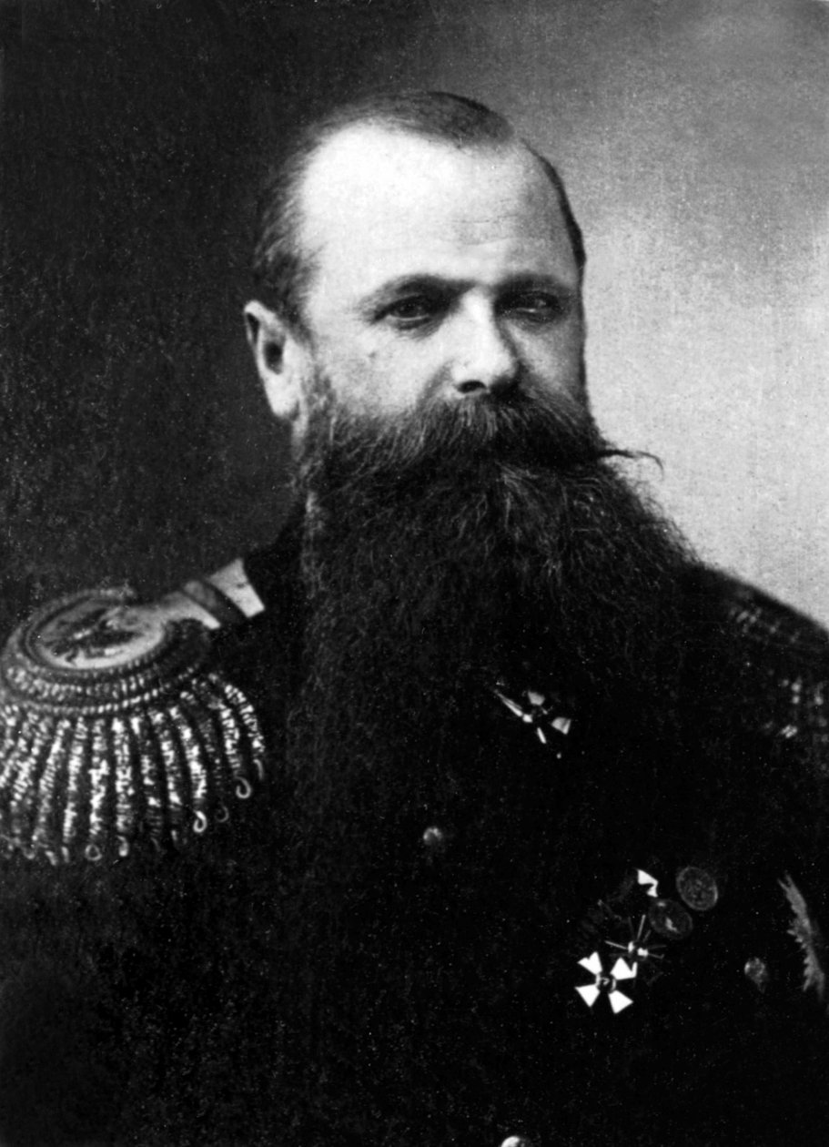 Makhroff admirális portréja. alkotó: French Photographer
