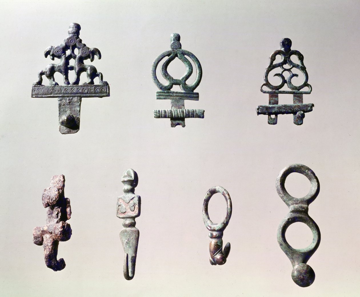 Övhorgok, Tene I (i.e. 475-0) (bronz) alkotó: Gaulish