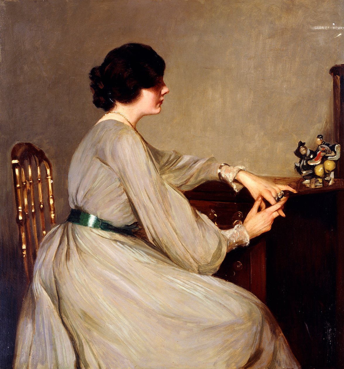 Szürke ruhás hölgy alkotó: George F. Henry
