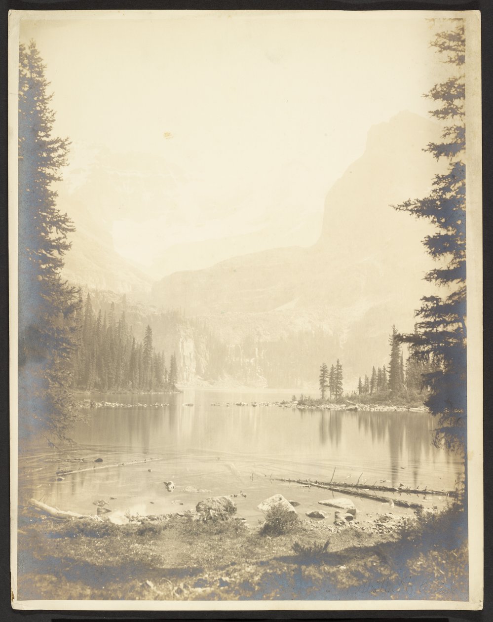 [Yosemite-i tó] alkotó: George Fiske