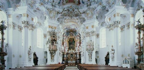 A templom belső képe (fotó) alkotó: German School