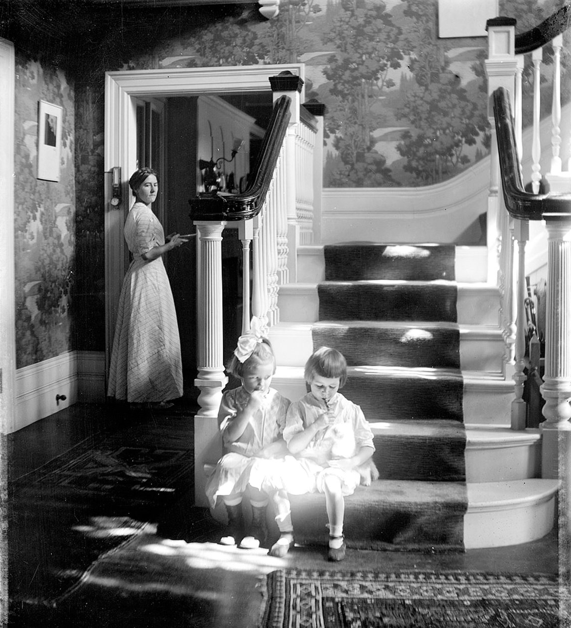 Nyalókák, 1910 alkotó: Gertrude Käsebier