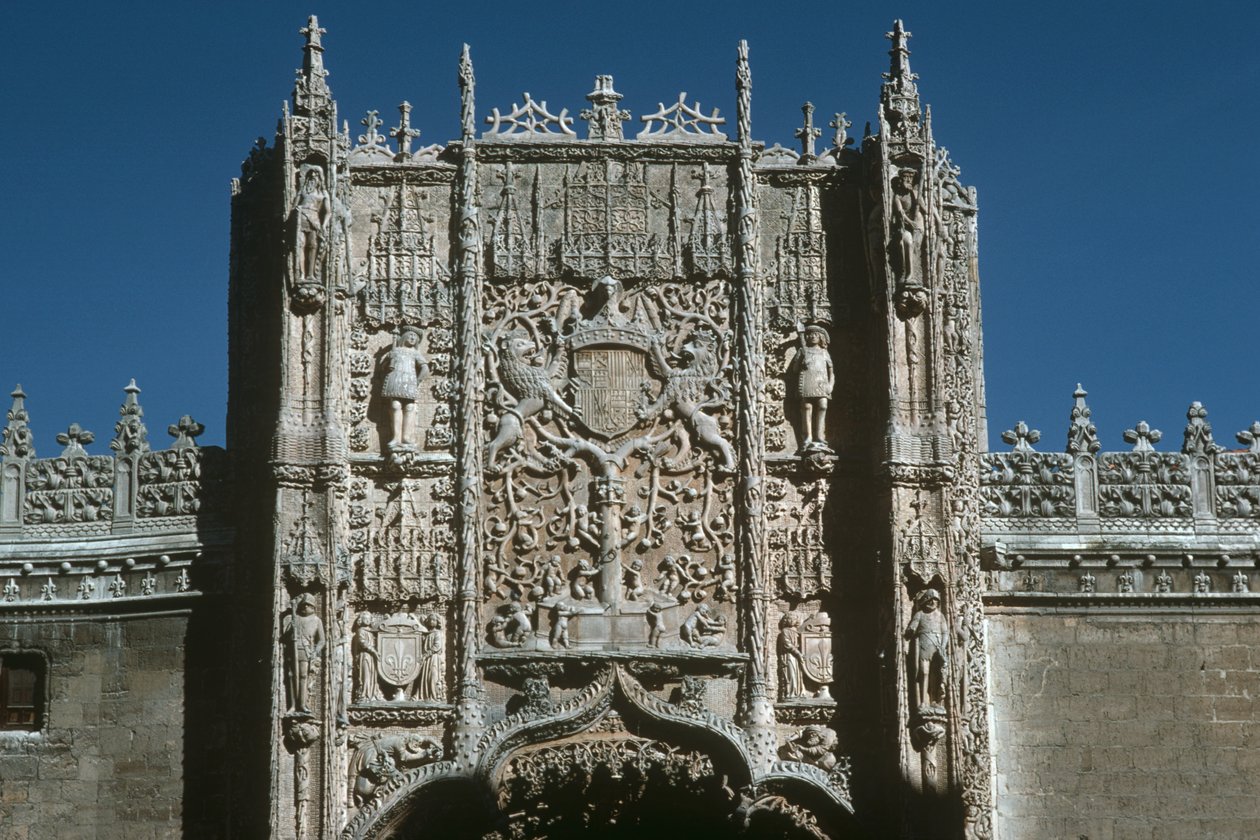1488-96 között épült bejárati homlokzat (Nemzeti Vallási Szobrászati ​​Múzeum). alkotó: Gil de Siloe