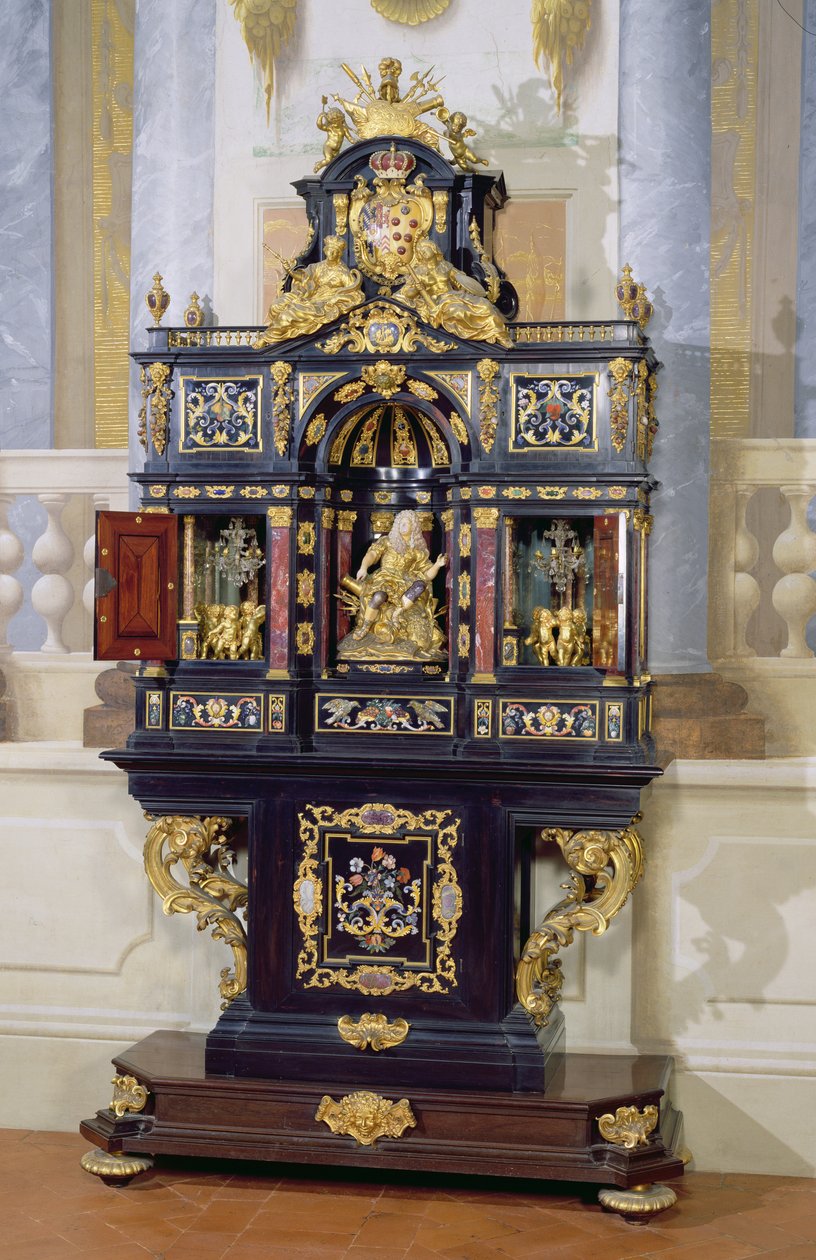 Nádor választófejedelem szekrénye, 1704 körül (ébenfa, aranyozott bronz, gyöngyház és pietre dure) alkotó: Giovanni Battista Foggini