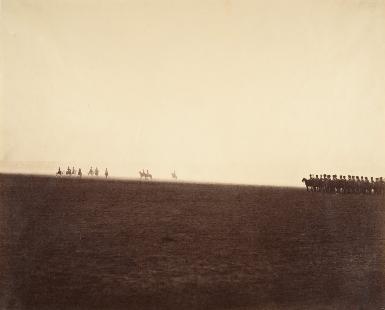 [Cavalry Maneuvers, Camp de Chalons], 1857. alkotó: Gustave Le Gray