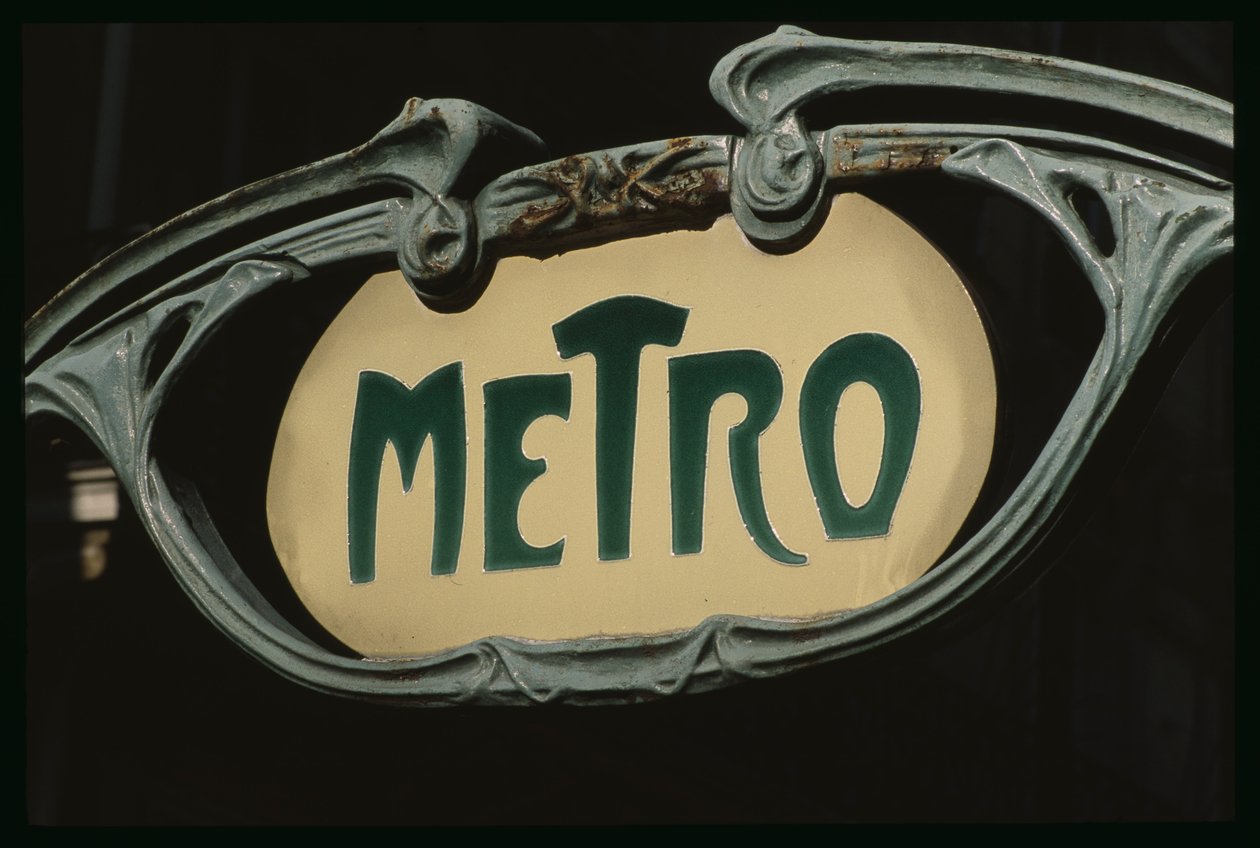 Bejárat a Metropolitan állomásra (vasaló) alkotó: Hector Guimard