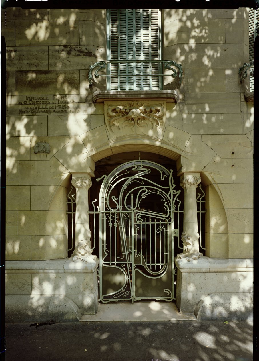 A „Castel-Beranger” kapuja, 14. szám, Rue La Fontaine, 1897-98 alkotó: Hector Guimard