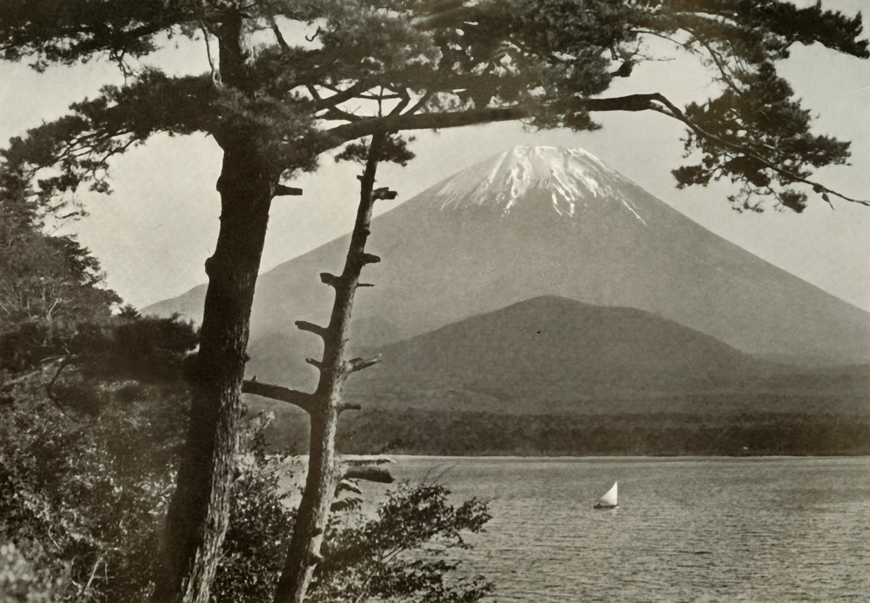 Fuji From Lake Shoji, 1910. alkotó: Herbert Ponting