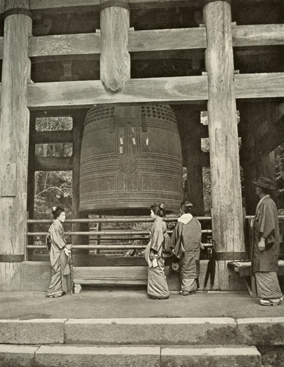 A nagy harang a Chio-In templomban, 1910. alkotó: Herbert Ponting