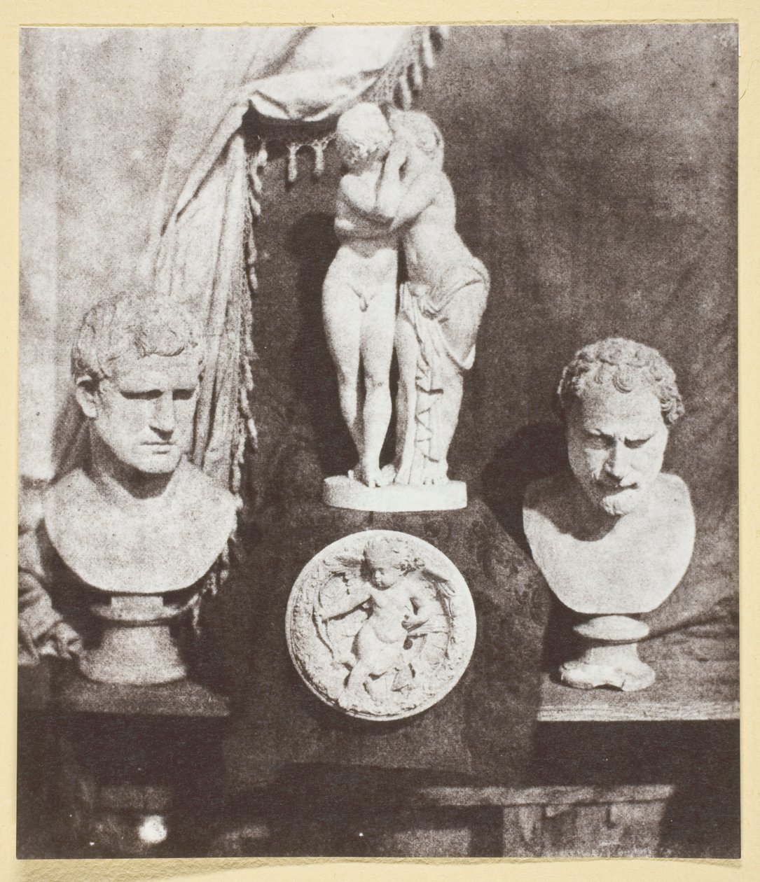 Szobrok alkotó: Hippolyte Bayard