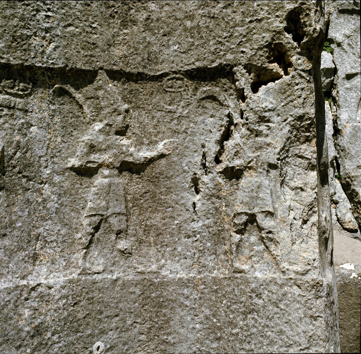 Alacsony dombormű két karakterrel. Kr.e. 1250-1220 körül. alkotó: Hittite