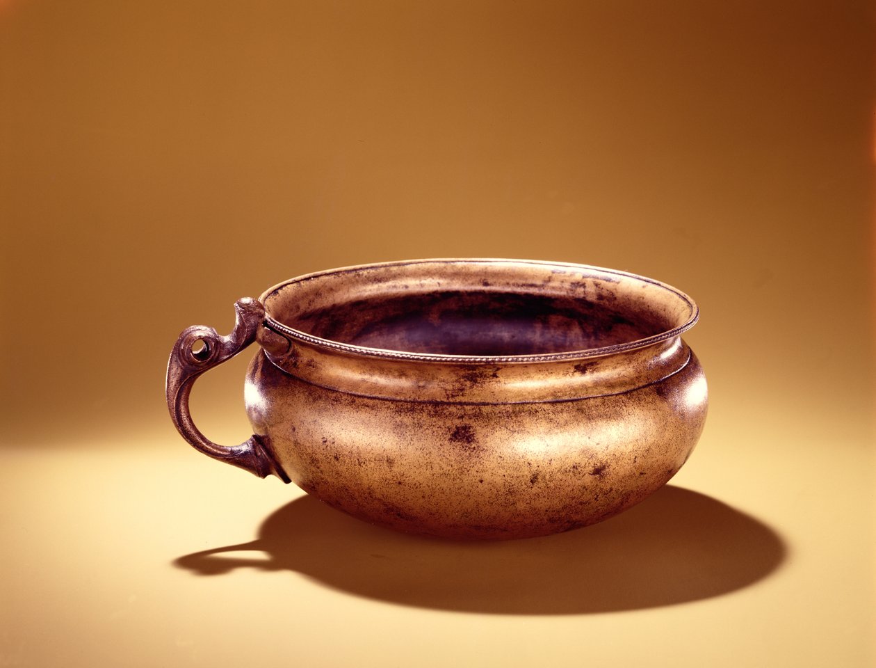 Bowl, Keshcarriganből, Leitrim megyéből (bronz) alkotó: Iron Age