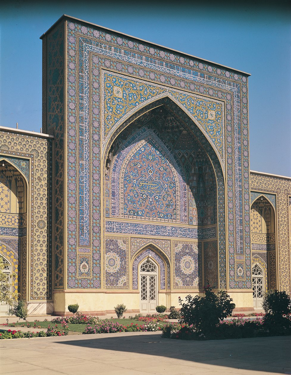 A szentély bejárati portálja, 1418-ban épült alkotó: Islamic School
