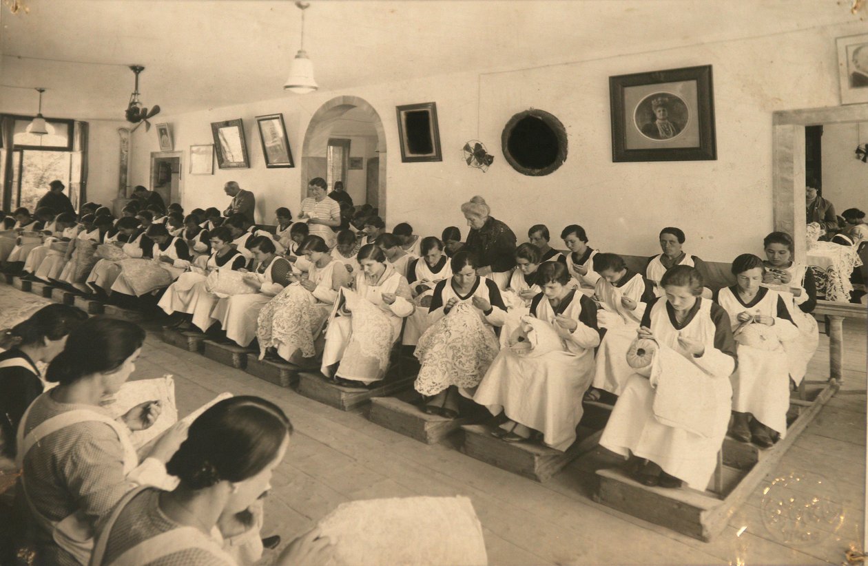 Csipkeverés (szépia fotó) alkotó: Italian Photographer