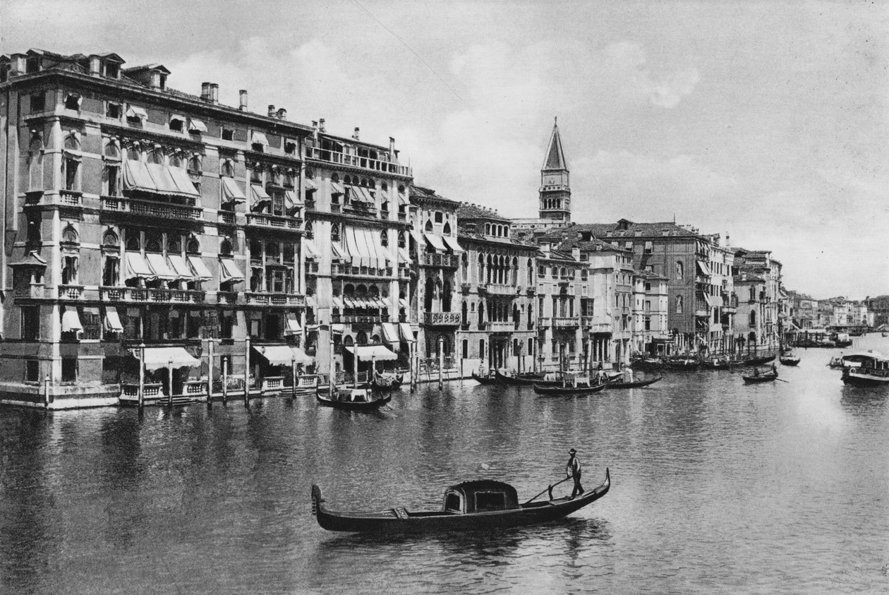 Velence, Canal Grande és szállodák (f/w fotó) alkotó: Italian Photographer