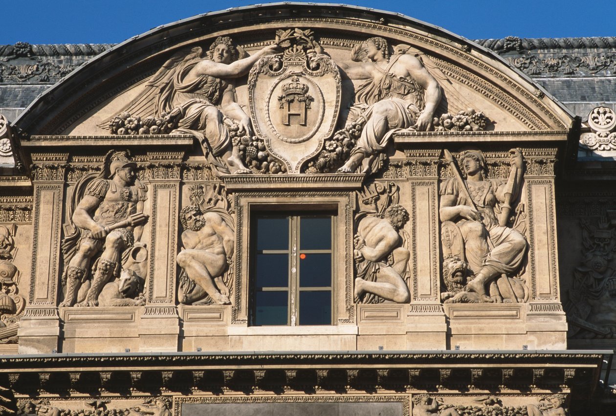 A Cour Carree; Lescot szárny, kilátás a tetőtérre alkotó: Jean Goujon