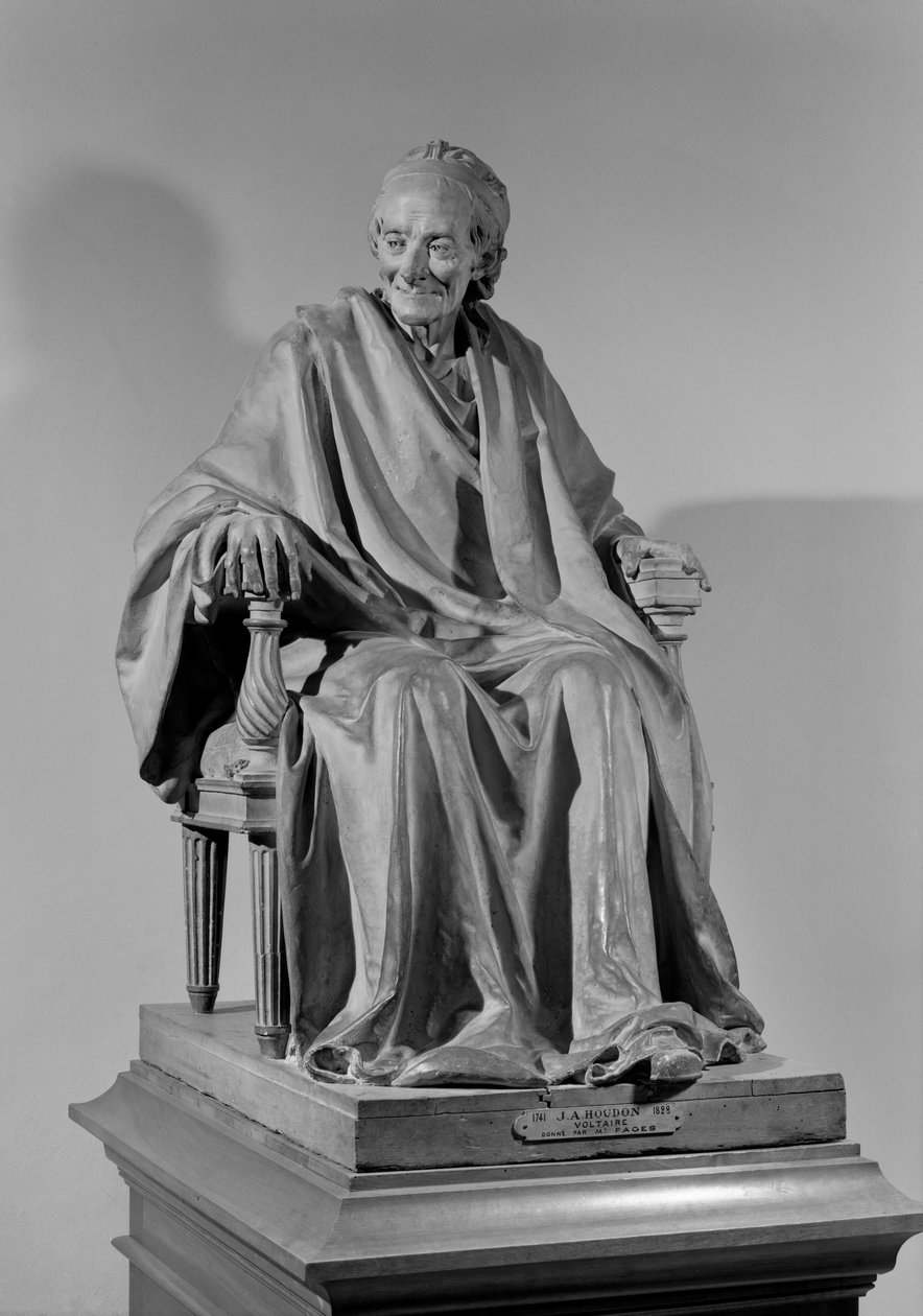 Voltaire ülő szobra (1694-1778) alkotó: Jean Antoine Houdon