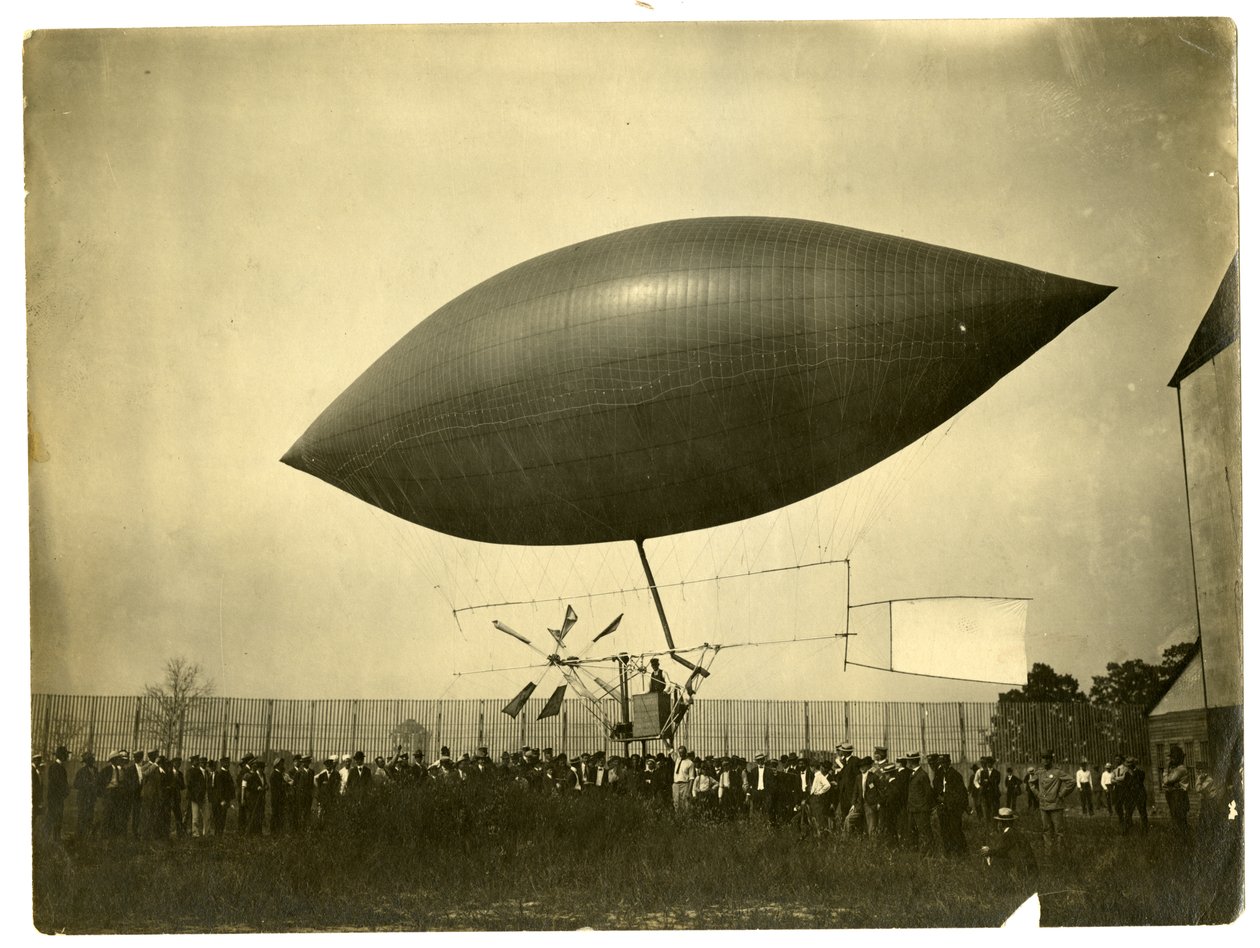 "Meteor" léghajó alkotó: Jessie Tarbox Beals