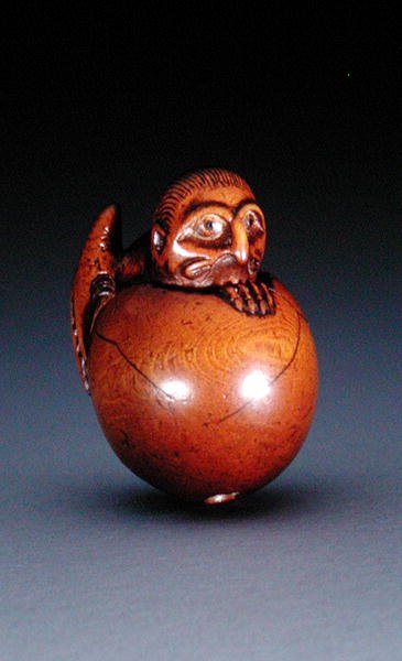 Netsuke tengu no tamago, 1770-90 körül (fa) (lásd még 210189) alkotó: Jobun