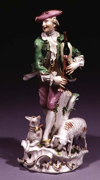 Meisseni juhászkutya dudával (porcelán) alkotó: Johann Joachim Kaendler