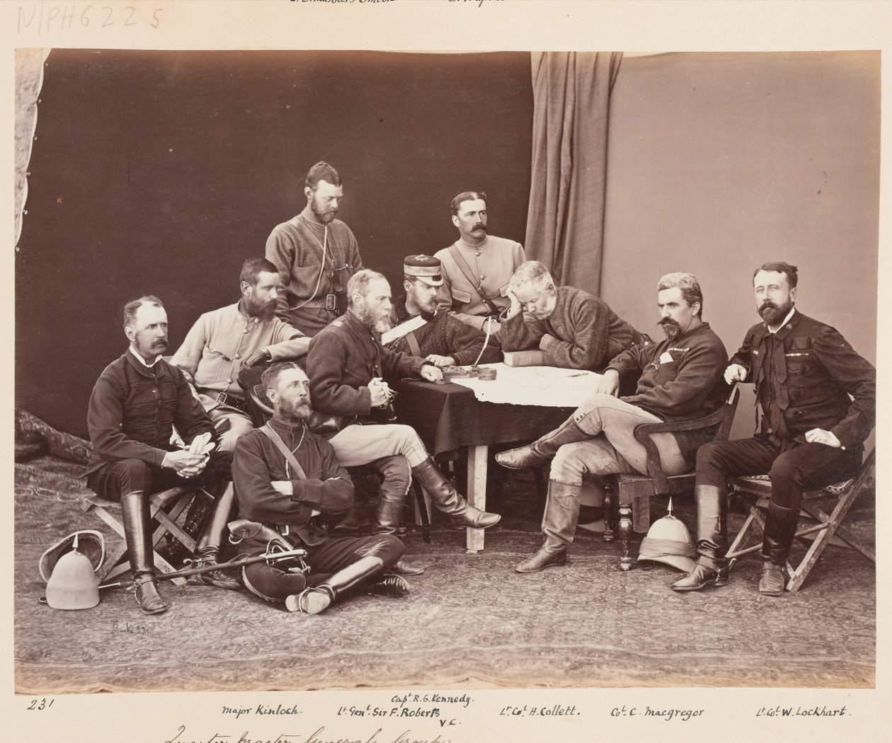 Századnagyi csoport, 1880. február alkotó: John Burke
