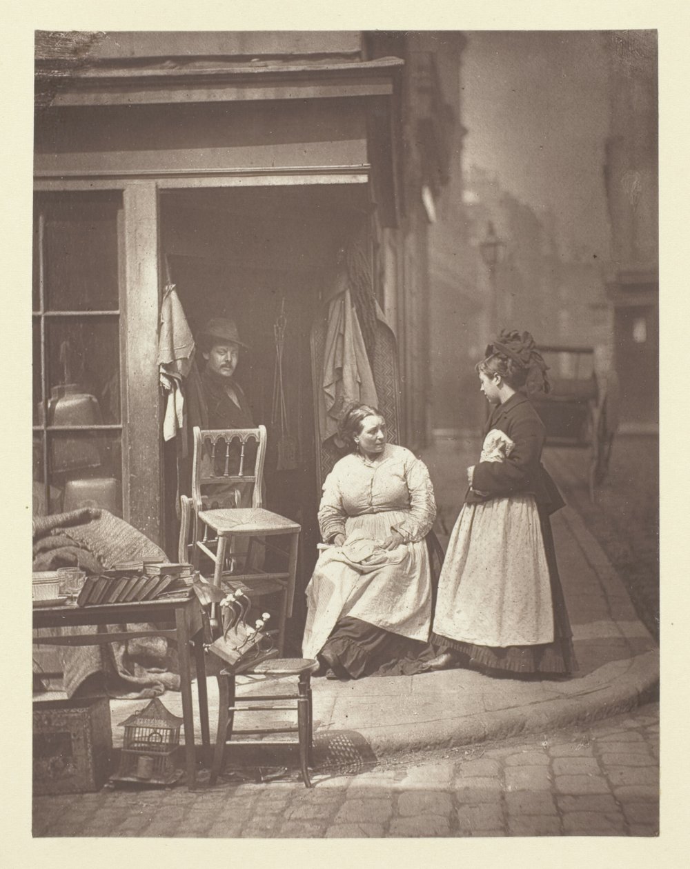Régi bútorok alkotó: John Thomson