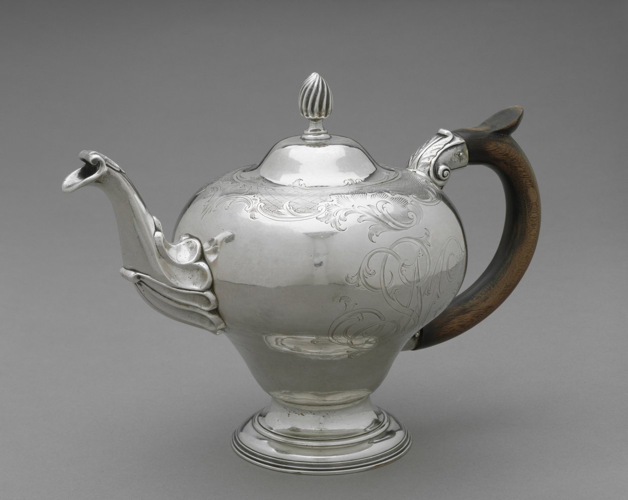 Teáskanna, 1755-75 (ezüst) alkotó: Joshua Richardson