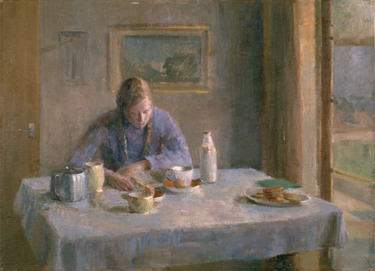 Az asztalnál alkotó: Joyce Haddon