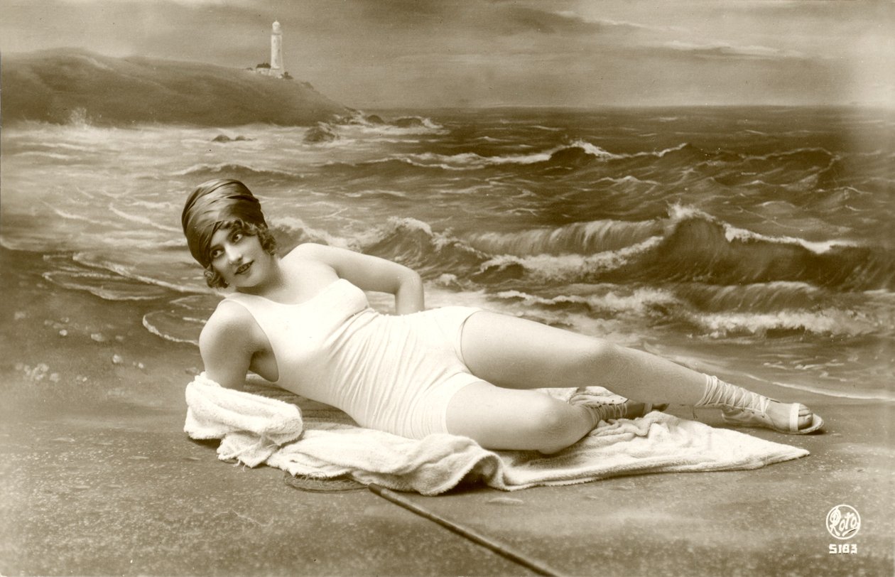 fürdőruhás nő, c. 1900-as évek eleje (képeslap) alkotó: Alec Hunter