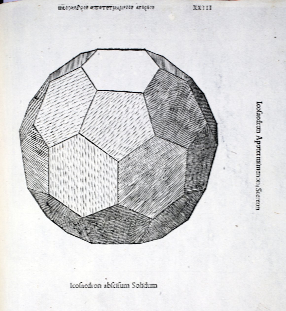 Icosaedron levágott szilárd, illusztráció a "Divine Proportion"-ból, Luca Pacioli (c.1445-1517), eredetileg pub. Velence, 1509 alkotó: Leonardo da Vinci