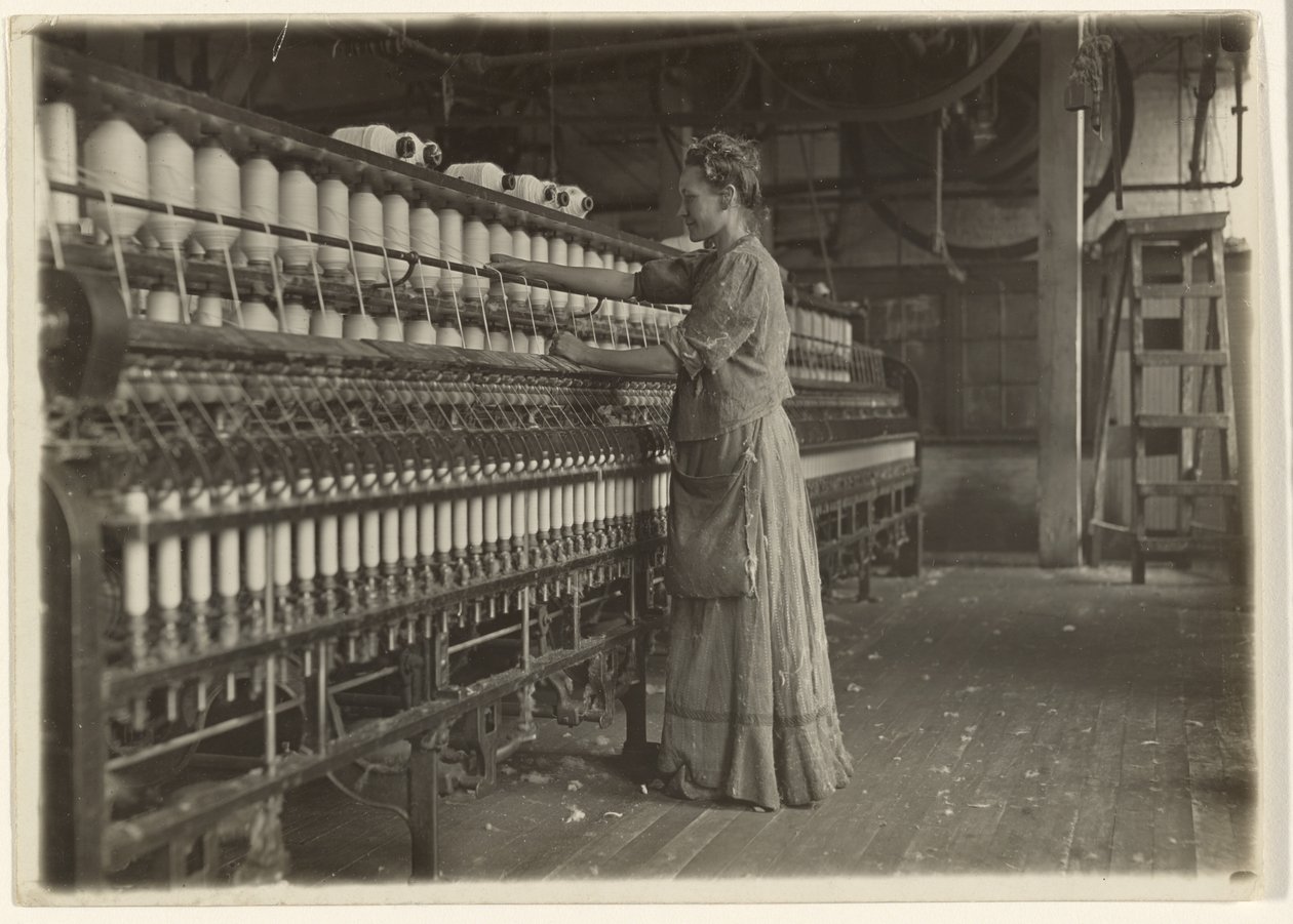 Egy régimódi textilgyárban (fonó). alkotó: Lewis W. Hine