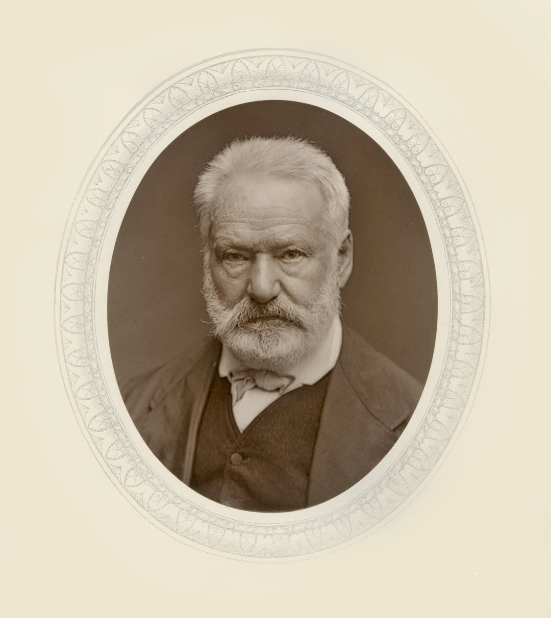 Victor Hugo alkotó: Lock and Whitfield