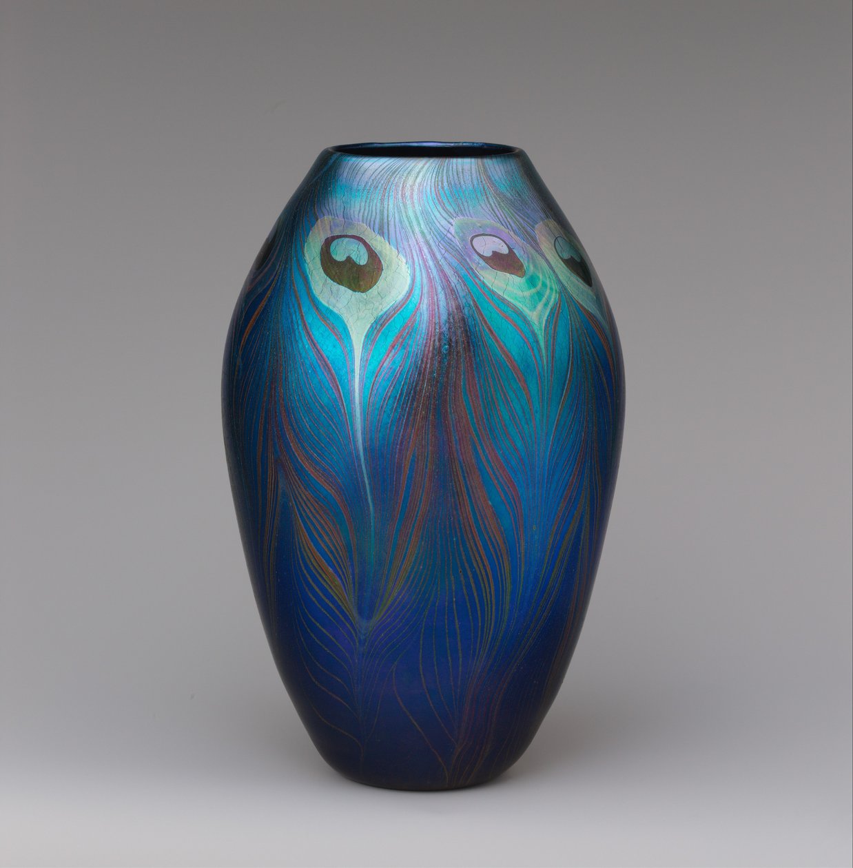 Váza, 1900 körül (kedvenc üveg) alkotó: Louis Comfort Tiffany