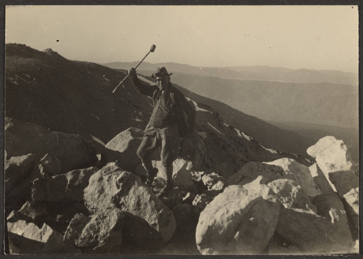 [Fleckenstein on Rocks] alkotó: Louis Fleckenstein