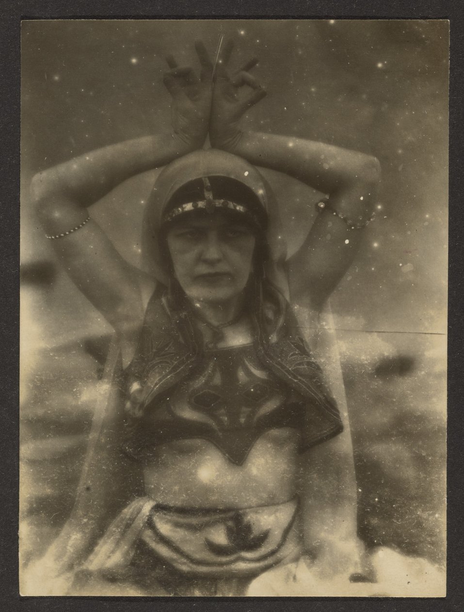 [Nautch Girl] alkotó: Louis Fleckenstein